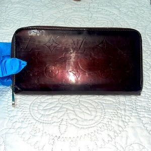 Authentic Louis Vuitton Purple Vernis Wallet